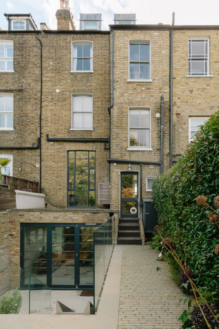 LILLIESHALL LONDON, SW4 -SHOOTFACTORY - LONDON HOUSES