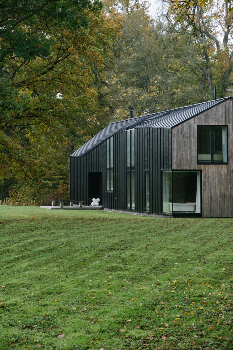 BLACK BARN KENT, TN17 - SHOOTFACTORY - OTHER UK HOUSES