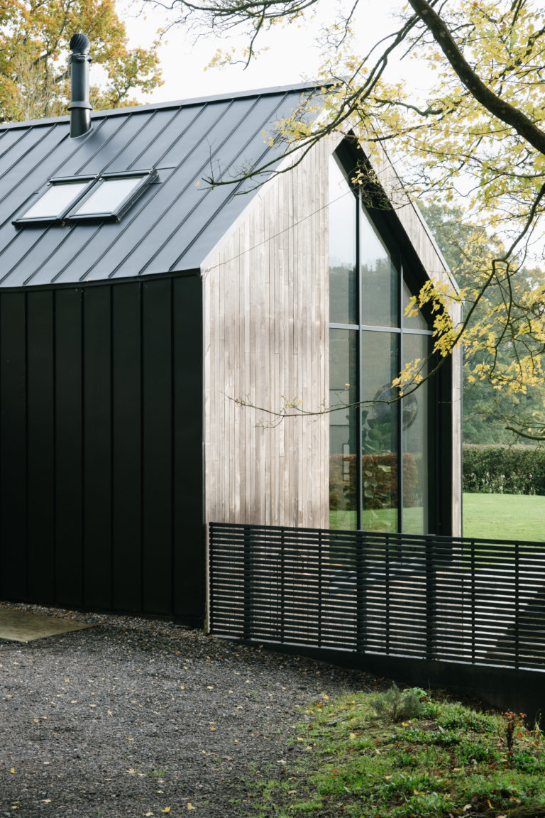 BLACK BARN KENT, TN17 - SHOOTFACTORY - OTHER UK HOUSES