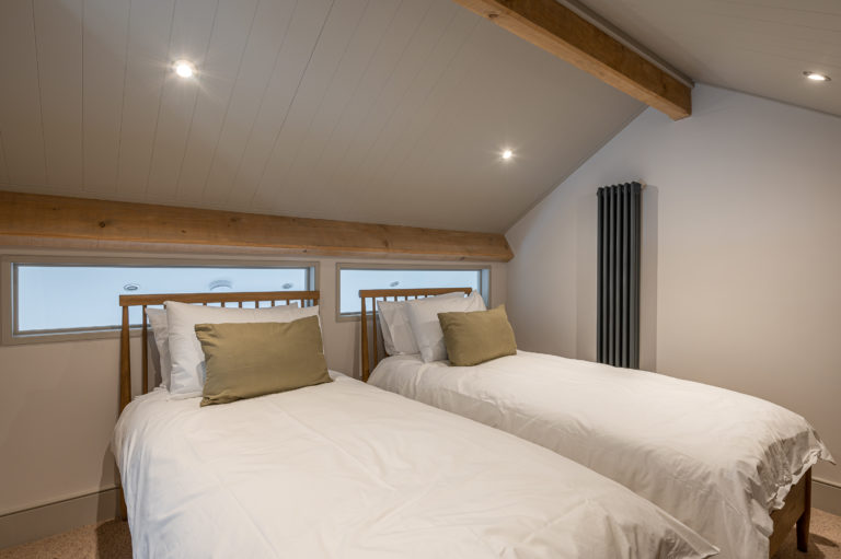 CAWTHORNE MALTON, YO18 - SHOOTFACTORY - OTHER UK HOUSES