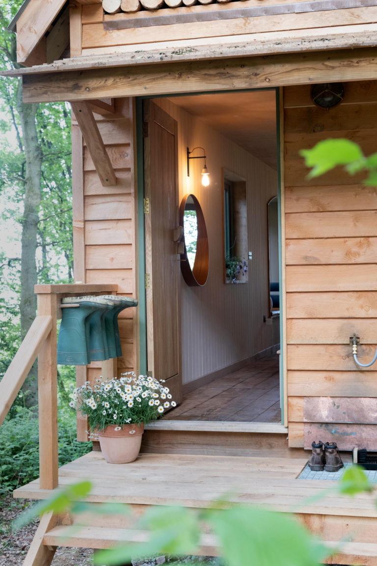TREEHOUSE HEREFORDSHIRE, HR4 - SHOOTFACTORY - QUIRKY & UNUSUAL LOCATIONS