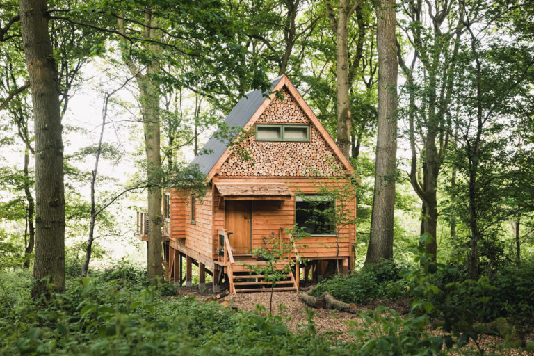 TREEHOUSE HEREFORDSHIRE, HR4 - SHOOTFACTORY - QUIRKY & UNUSUAL LOCATIONS