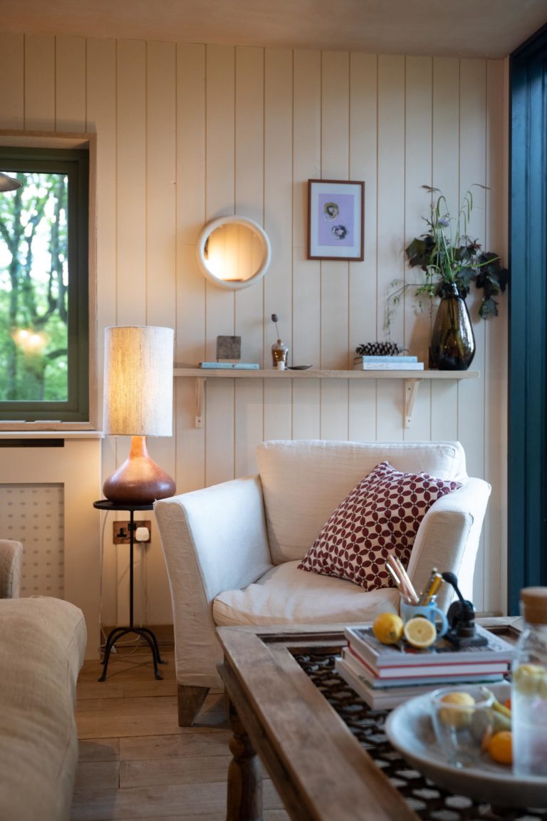 TREEHOUSE HEREFORDSHIRE, HR4 - SHOOTFACTORY - QUIRKY & UNUSUAL LOCATIONS