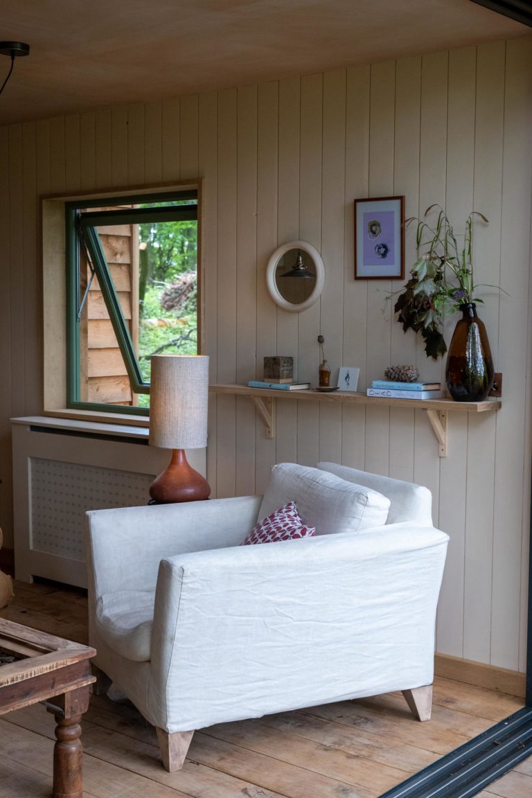TREEHOUSE HEREFORDSHIRE, HR4 - SHOOTFACTORY - QUIRKY & UNUSUAL LOCATIONS