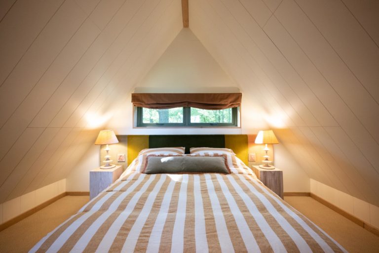 TREEHOUSE HEREFORDSHIRE, HR4 - SHOOTFACTORY - QUIRKY & UNUSUAL LOCATIONS