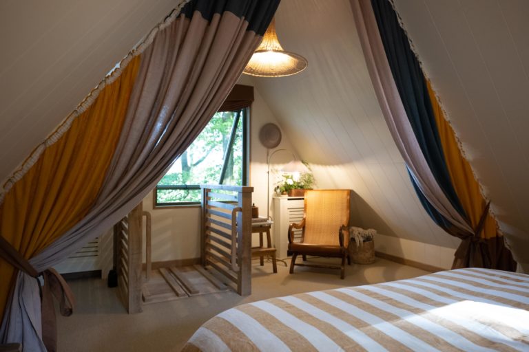 TREEHOUSE HEREFORDSHIRE, HR4 - SHOOTFACTORY - QUIRKY & UNUSUAL LOCATIONS