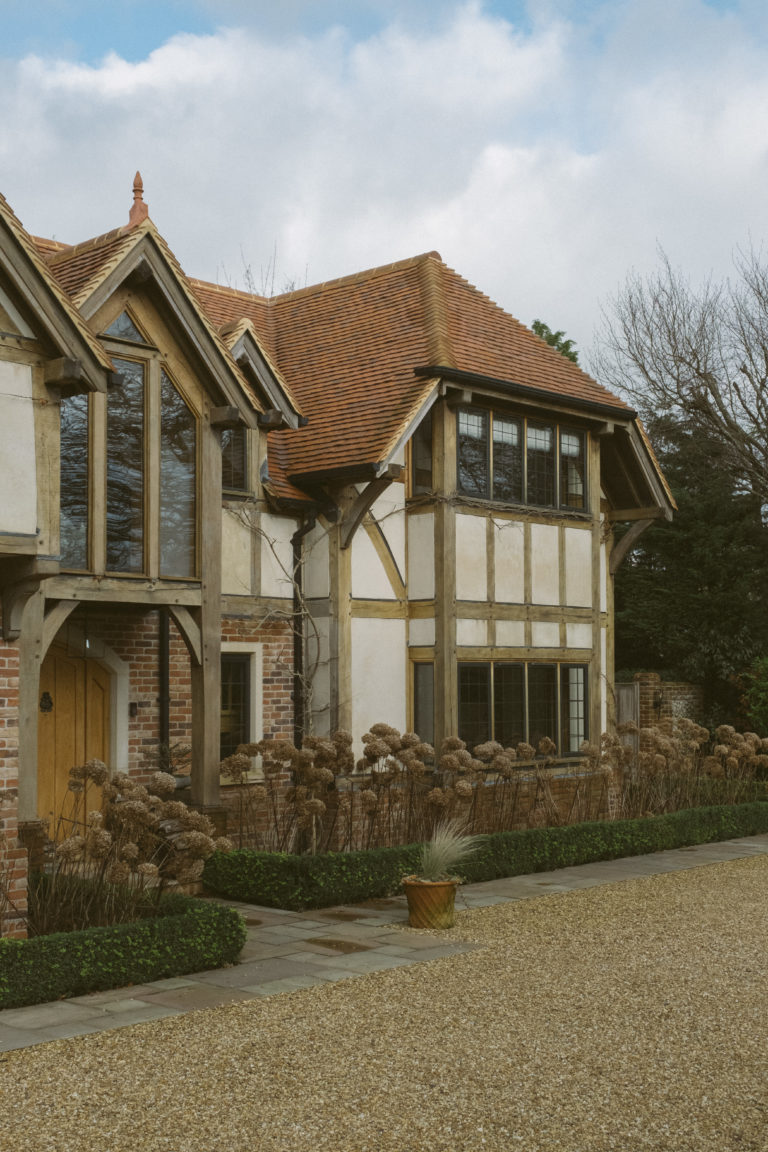 AUTUMN SURREY, CR3 - SHOOTFACTORY - OTHER UK HOUSES