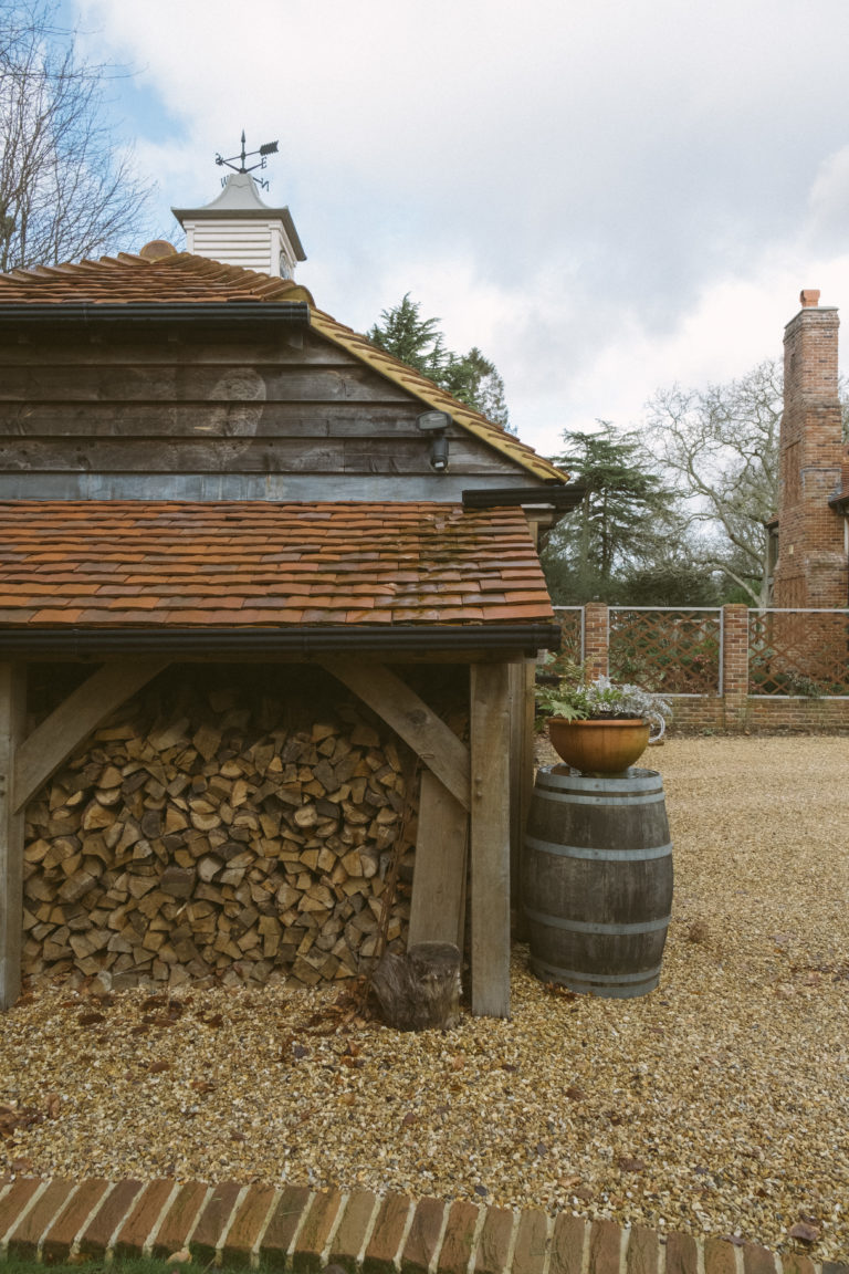 AUTUMN SURREY, CR3 - SHOOTFACTORY - OTHER UK HOUSES