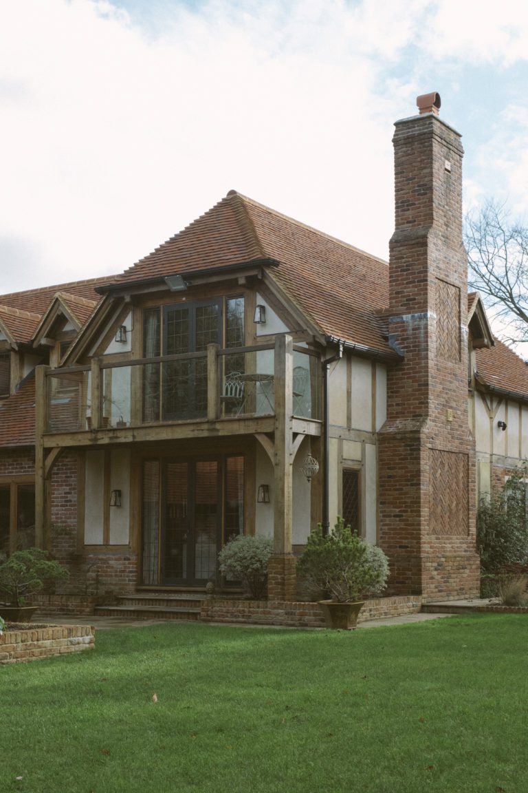 AUTUMN SURREY, CR3 - SHOOTFACTORY - OTHER UK HOUSES