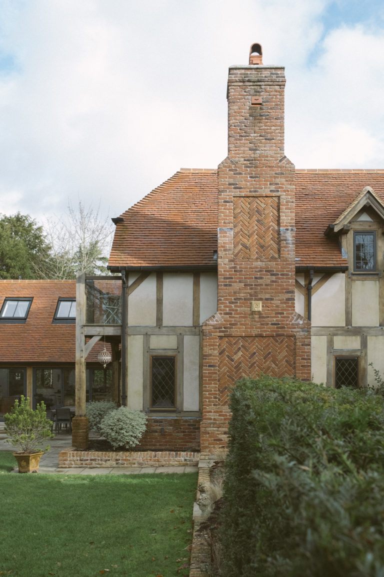 AUTUMN SURREY, CR3 - SHOOTFACTORY - OTHER UK HOUSES