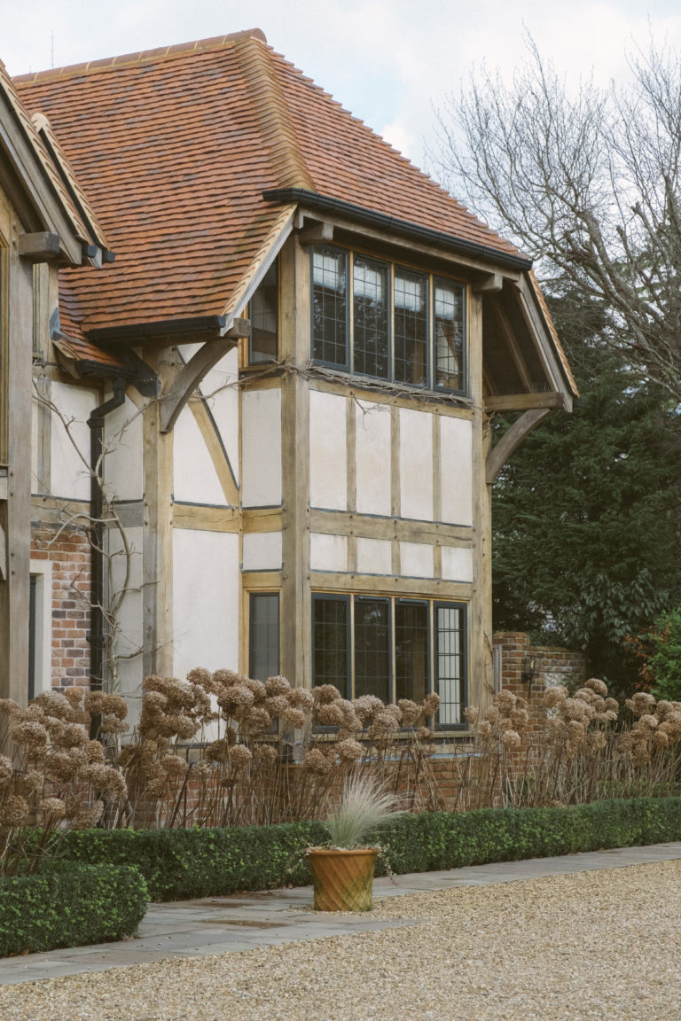 AUTUMN SURREY, CR3 - SHOOTFACTORY - OTHER UK HOUSES