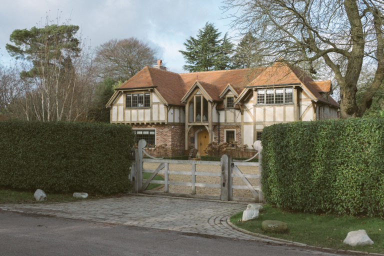 AUTUMN SURREY, CR3 - SHOOTFACTORY - OTHER UK HOUSES