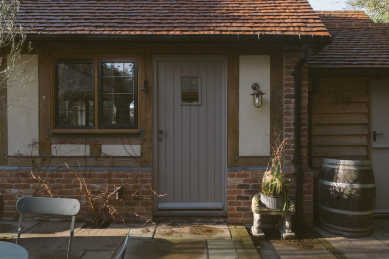 AUTUMN SURREY, CR3 - SHOOTFACTORY - OTHER UK HOUSES