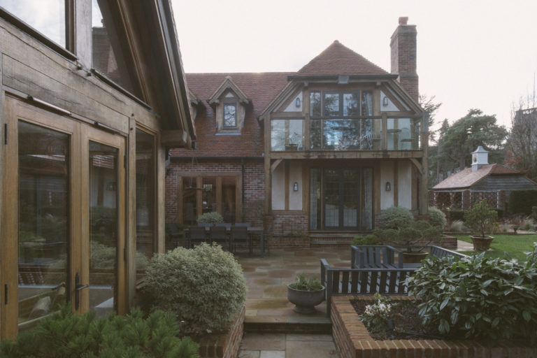 AUTUMN SURREY, CR3 - SHOOTFACTORY - OTHER UK HOUSES