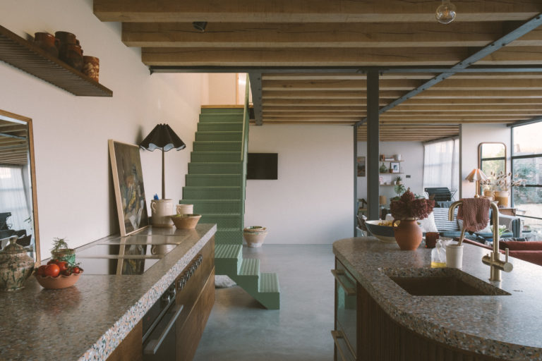 LENHAM KENT, ME17 - SHOOTFACTORY - OTHER UK HOUSES
