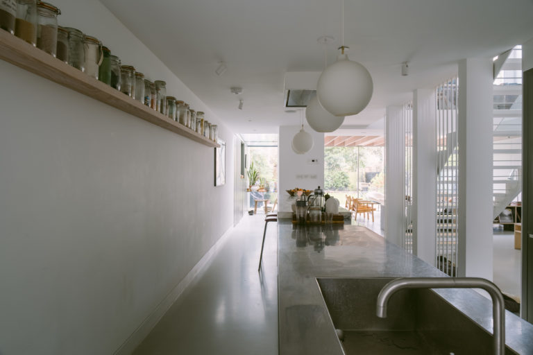 AIR, LONDON NW6 - SHOOTFACTORY - LONDON HOUSES