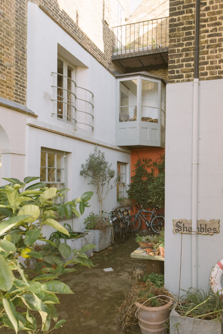 BYGONE LONDON, W6 - SHOOTFACTORY - LONDON HOUSES