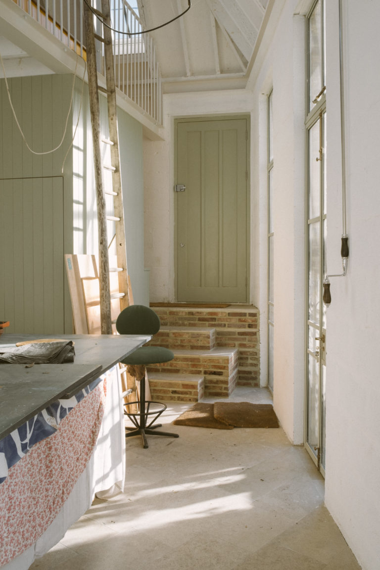 BYGONE LONDON, W6 - SHOOTFACTORY - LONDON HOUSES