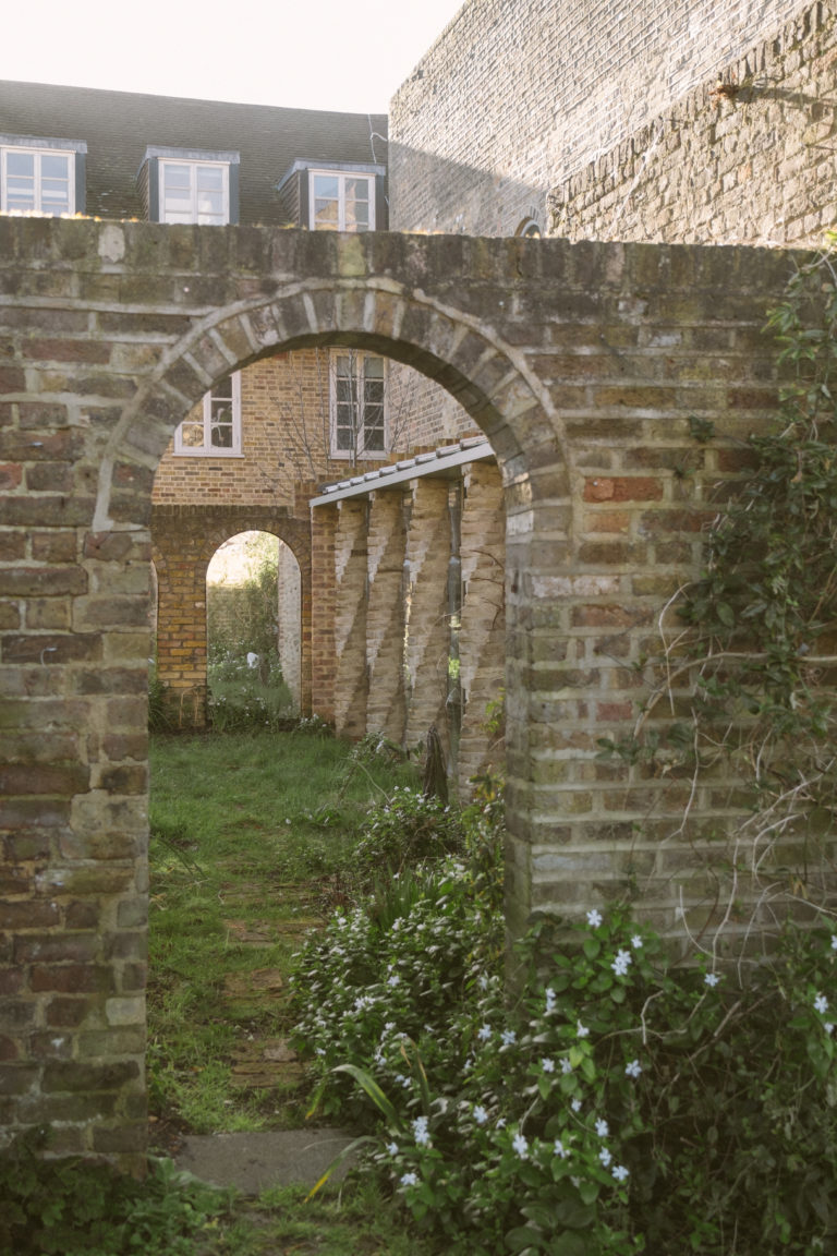 BYGONE LONDON, W6 - SHOOTFACTORY - LONDON HOUSES