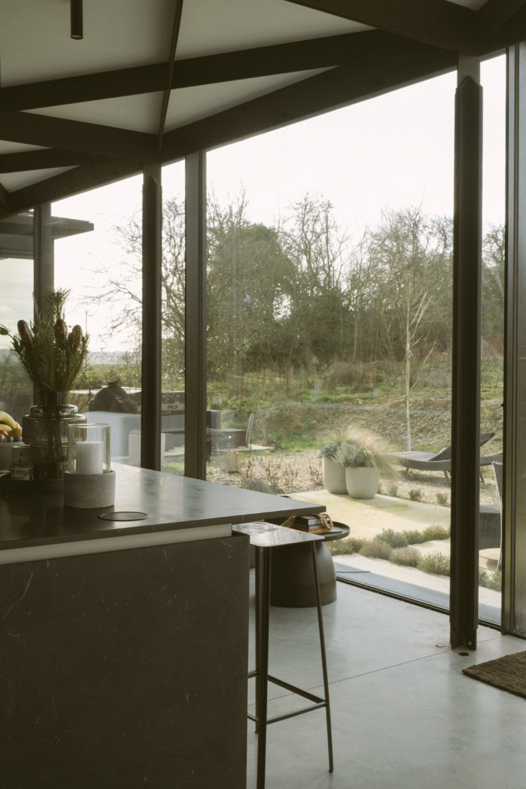 GLOVERS BARN ESSEX, CM17 - SHOOTFACTORY - OTHER UK HOUSES