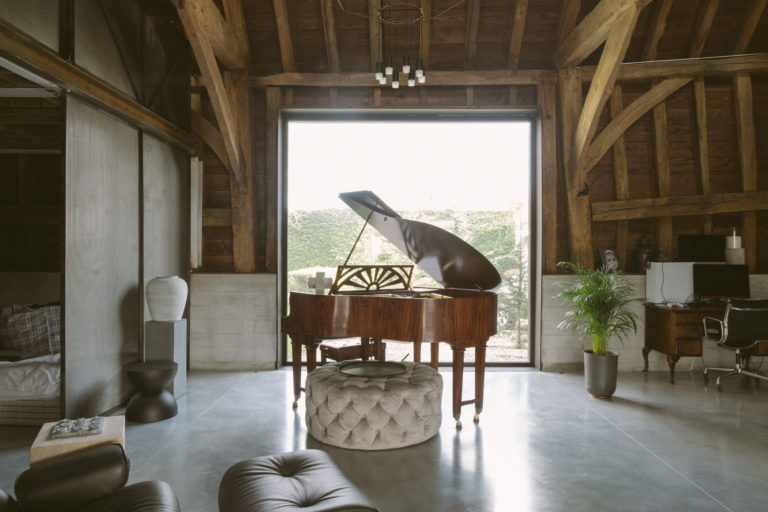 GLOVERS BARN ESSEX, CM17 - SHOOTFACTORY - OTHER UK HOUSES