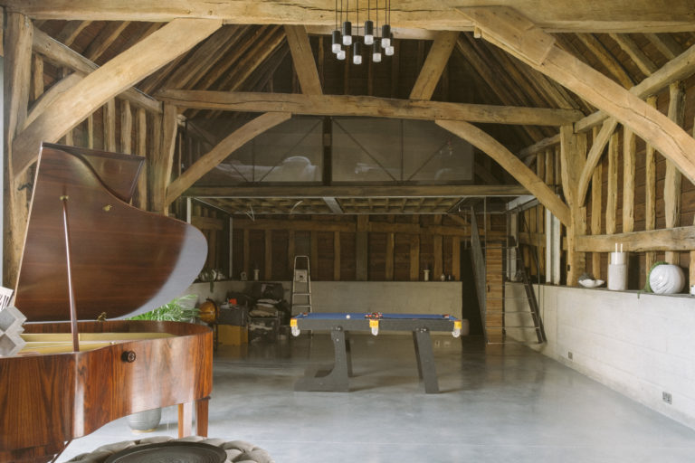 GLOVERS BARN ESSEX, CM17 - SHOOTFACTORY - OTHER UK HOUSES