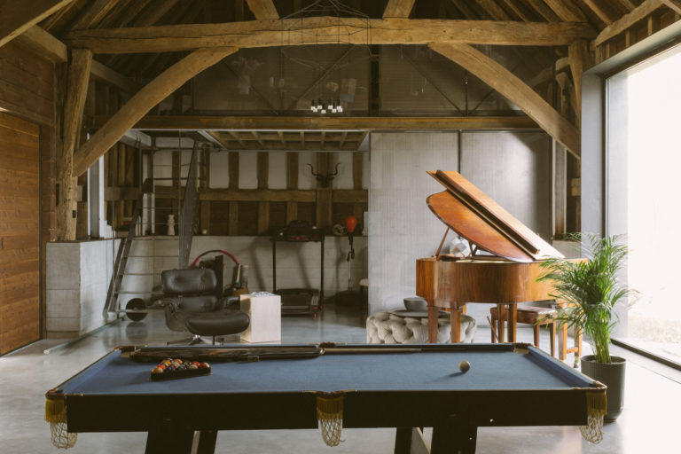 GLOVERS BARN ESSEX, CM17 - SHOOTFACTORY - OTHER UK HOUSES