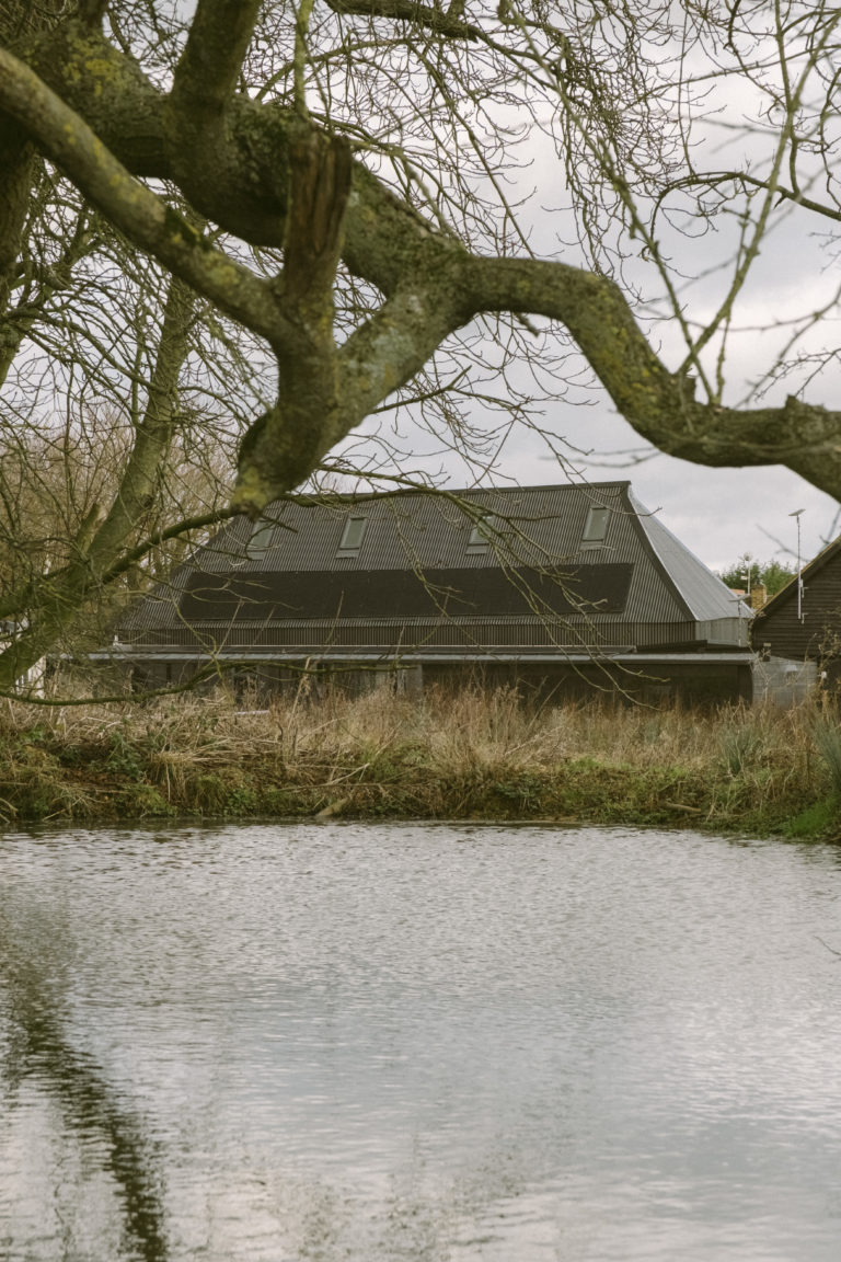 GLOVERS BARN ESSEX, CM17 - SHOOTFACTORY - OTHER UK HOUSES