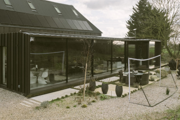 GLOVERS BARN ESSEX, CM17 - SHOOTFACTORY - OTHER UK HOUSES