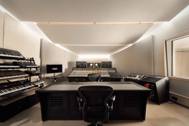 RECORDING LONDON, N15 - SHOOTFACTORY - QUIRKY & UNUSUAL LOCATIONS