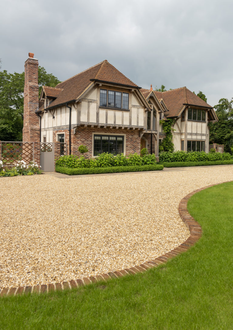 AUTUMN SURREY, CR3 - SHOOTFACTORY - OTHER UK HOUSES