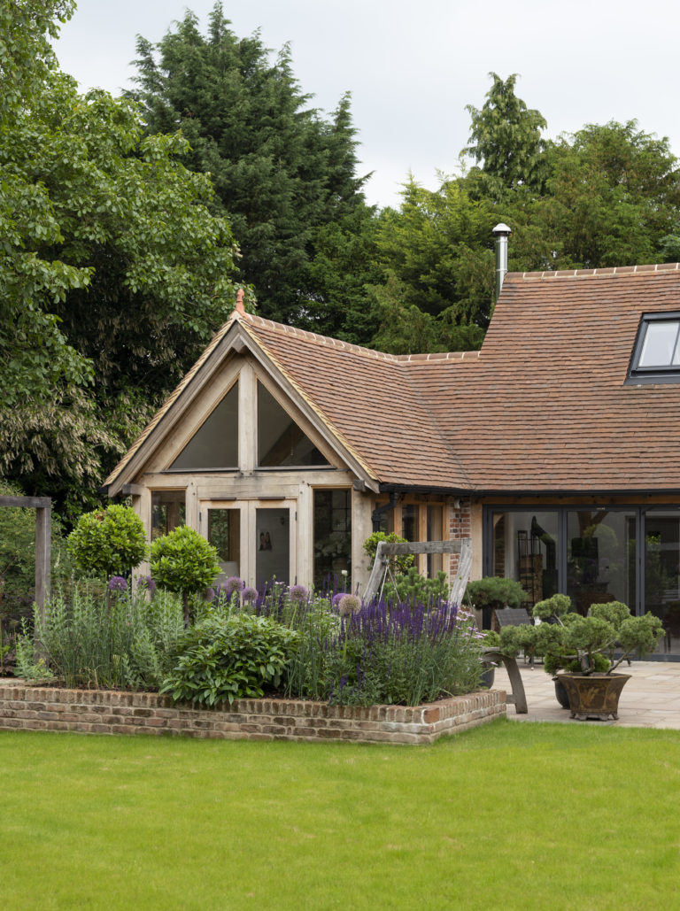 AUTUMN SURREY, CR3 - SHOOTFACTORY - OTHER UK HOUSES