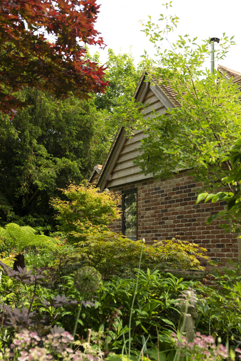AUTUMN SURREY, CR3 - SHOOTFACTORY - OTHER UK HOUSES