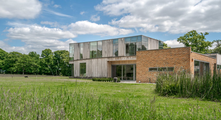 BEL AIR SURREY, GU8 - SHOOTFACTORY - OTHER UK HOUSES