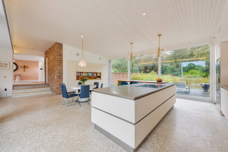 BEL AIR SURREY, GU8 - SHOOTFACTORY - OTHER UK HOUSES