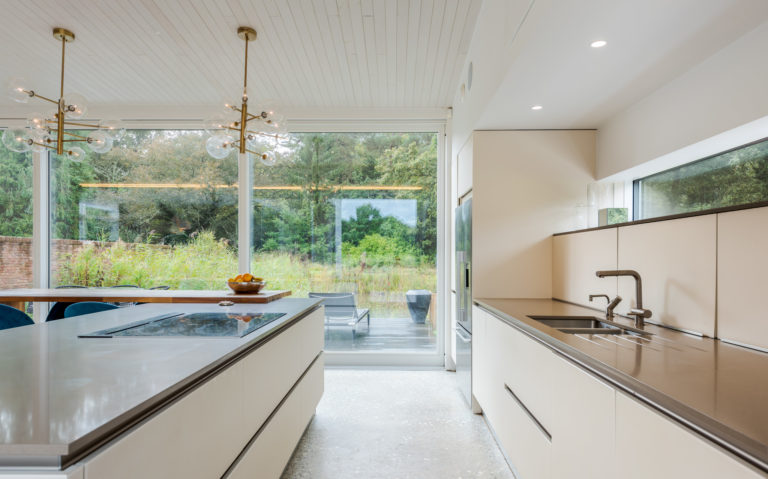 BEL AIR SURREY, GU8 - SHOOTFACTORY - OTHER UK HOUSES
