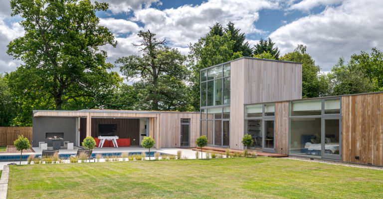 BEL AIR SURREY, GU8 - SHOOTFACTORY - OTHER UK HOUSES