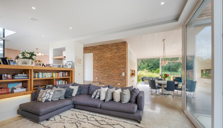 BEL AIR SURREY, GU8 - SHOOTFACTORY - OTHER UK HOUSES