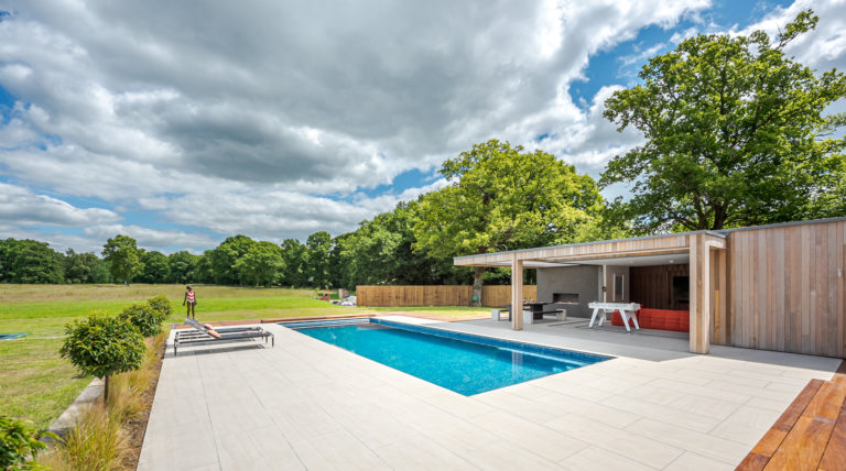 BEL AIR SURREY, GU8 - SHOOTFACTORY - OTHER UK HOUSES
