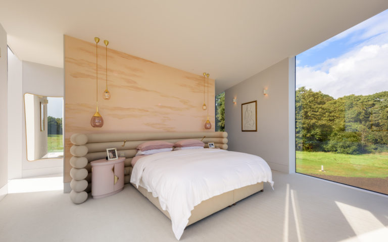BEL AIR SURREY, GU8 - SHOOTFACTORY - OTHER UK HOUSES