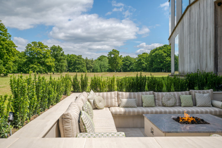 BEL AIR SURREY, GU8 - SHOOTFACTORY - OTHER UK HOUSES