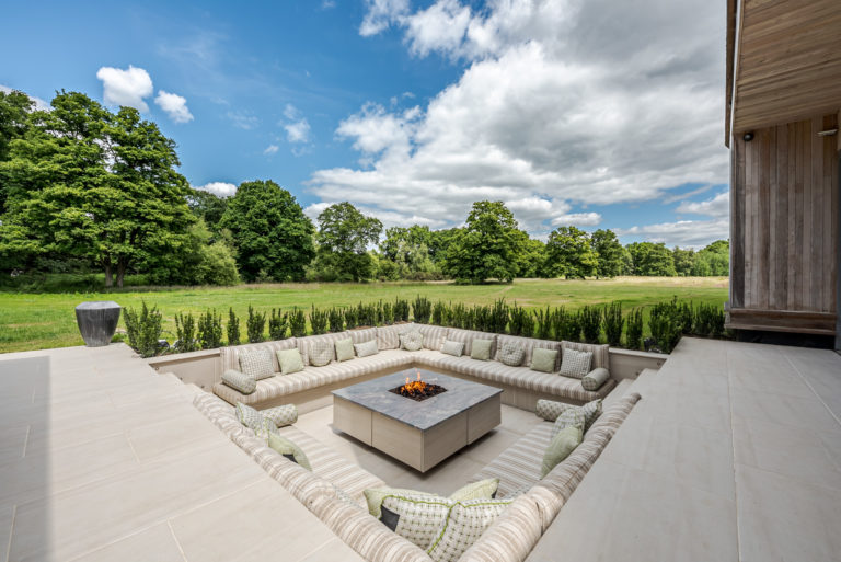 BEL AIR SURREY, GU8 - SHOOTFACTORY - OTHER UK HOUSES