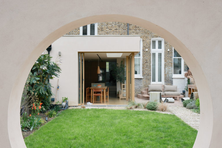 KATHAROS LONDON, E5 - SHOOTFACTORY - LONDON HOUSES