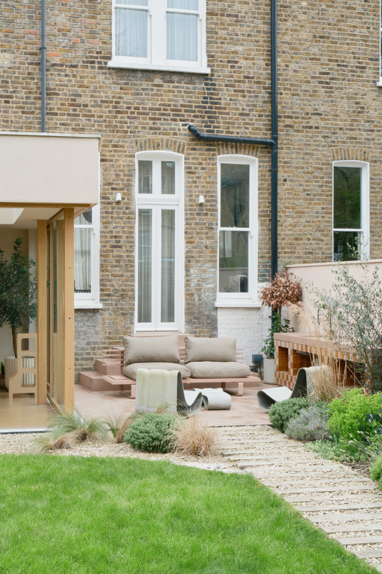 KATHAROS LONDON, E5 - SHOOTFACTORY - LONDON HOUSES