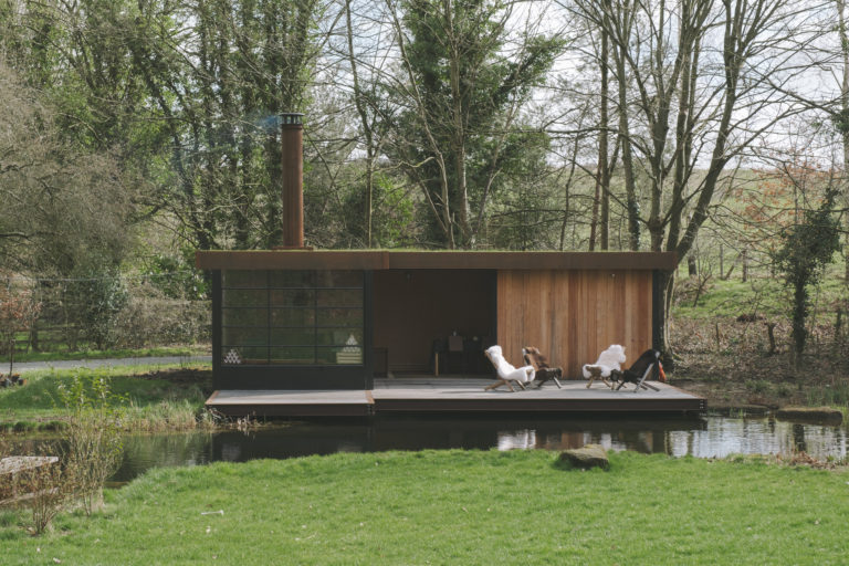 SILVERWOOD, LEIGHTON BUZZARD LU7 - SHOOTFACTORY - OTHER UK HOUSES