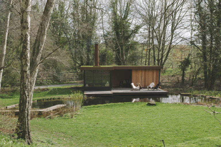 SILVERWOOD, LEIGHTON BUZZARD LU7 - SHOOTFACTORY - OTHER UK HOUSES