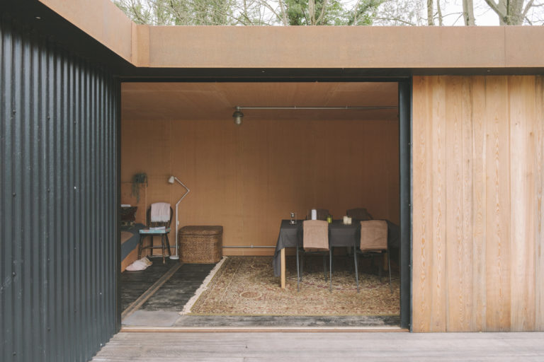 SILVERWOOD, LEIGHTON BUZZARD LU7 - SHOOTFACTORY - OTHER UK HOUSES