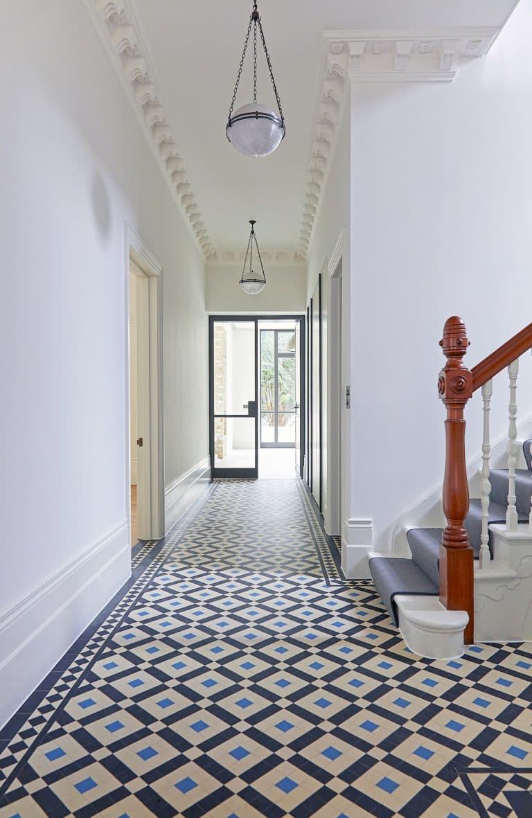 Cora - Tiled Floor Location in London - SHOOTFACTORY
