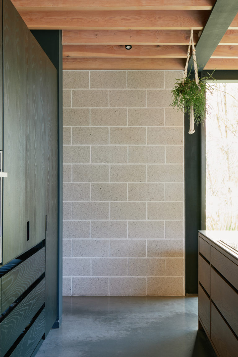 DERWENT VILLA DERBYSHIRE, DE56 - SHOOTFACTORY - OTHER UK HOUSES