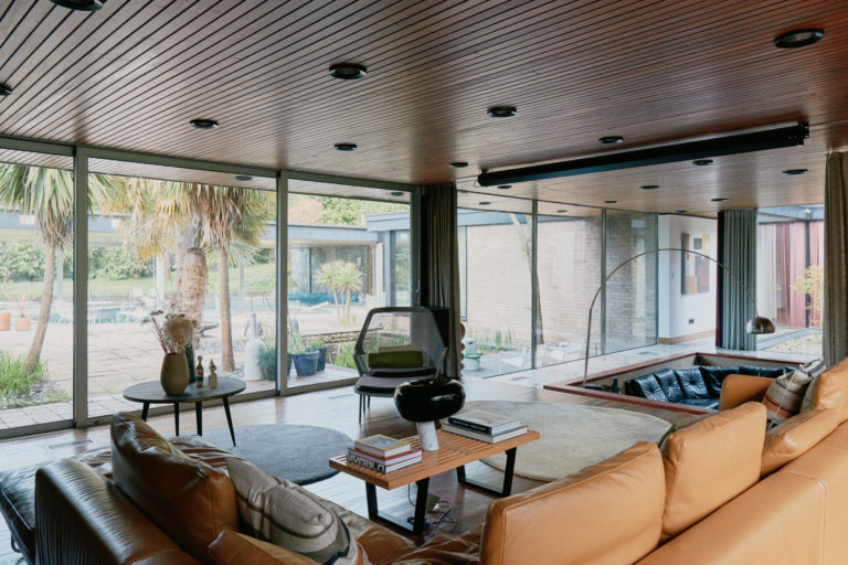 MODERNIST NOTTINGHAM, NG15 - SHOOTFACTORY - OTHER UK HOUSES